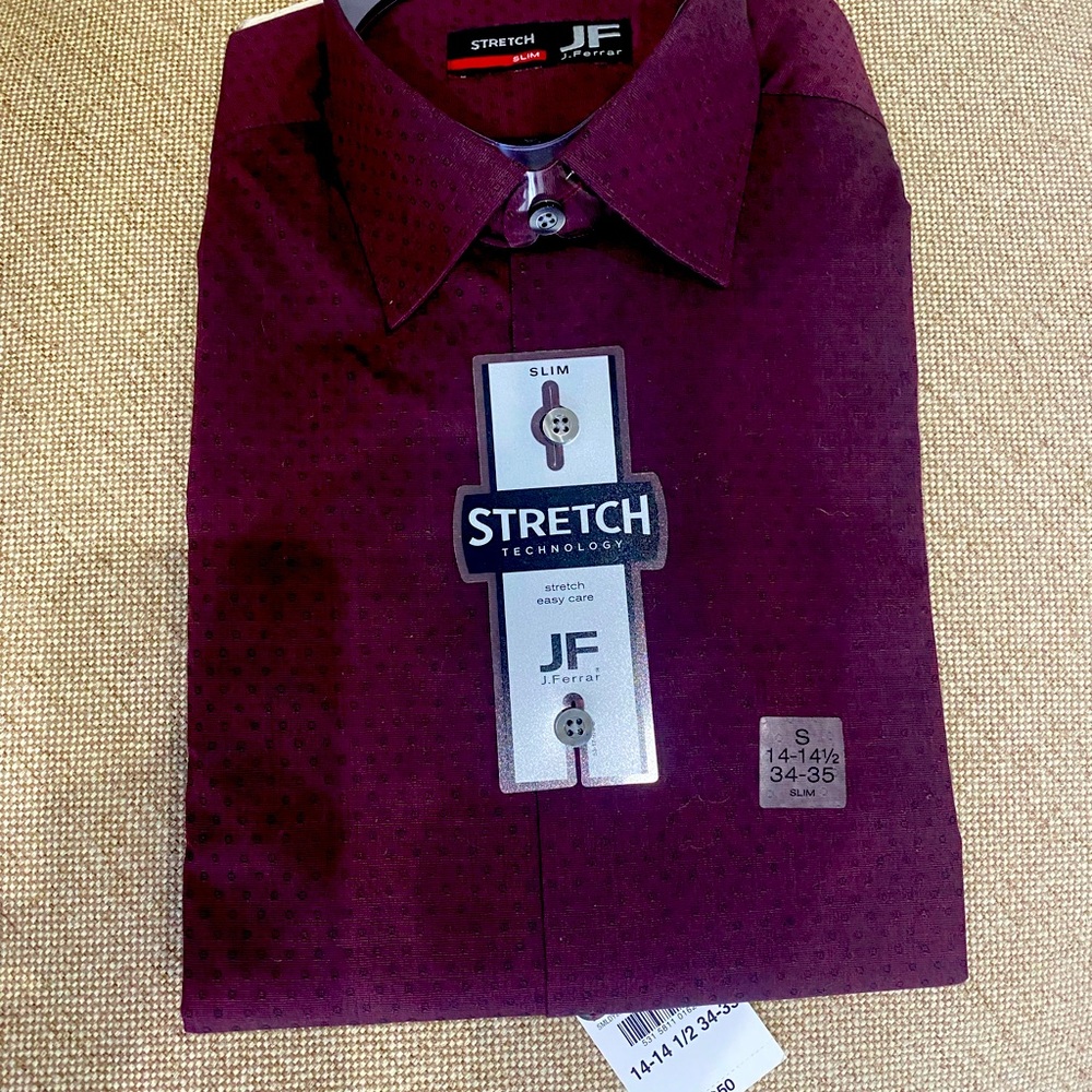 Brand new J Ferrar 14-14 1/2 neck maroon slim dress shirt 34-35 arm length.